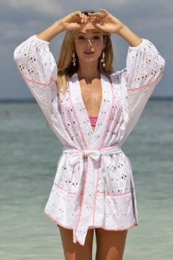 Miss June Kimono Windy