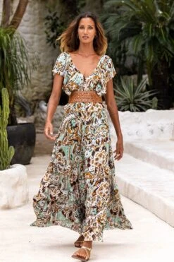 Miss June Lange Jurk Getty